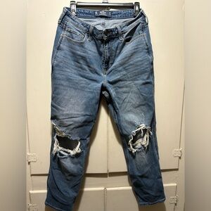 Hollister women’s blue jeans size 13, regular.